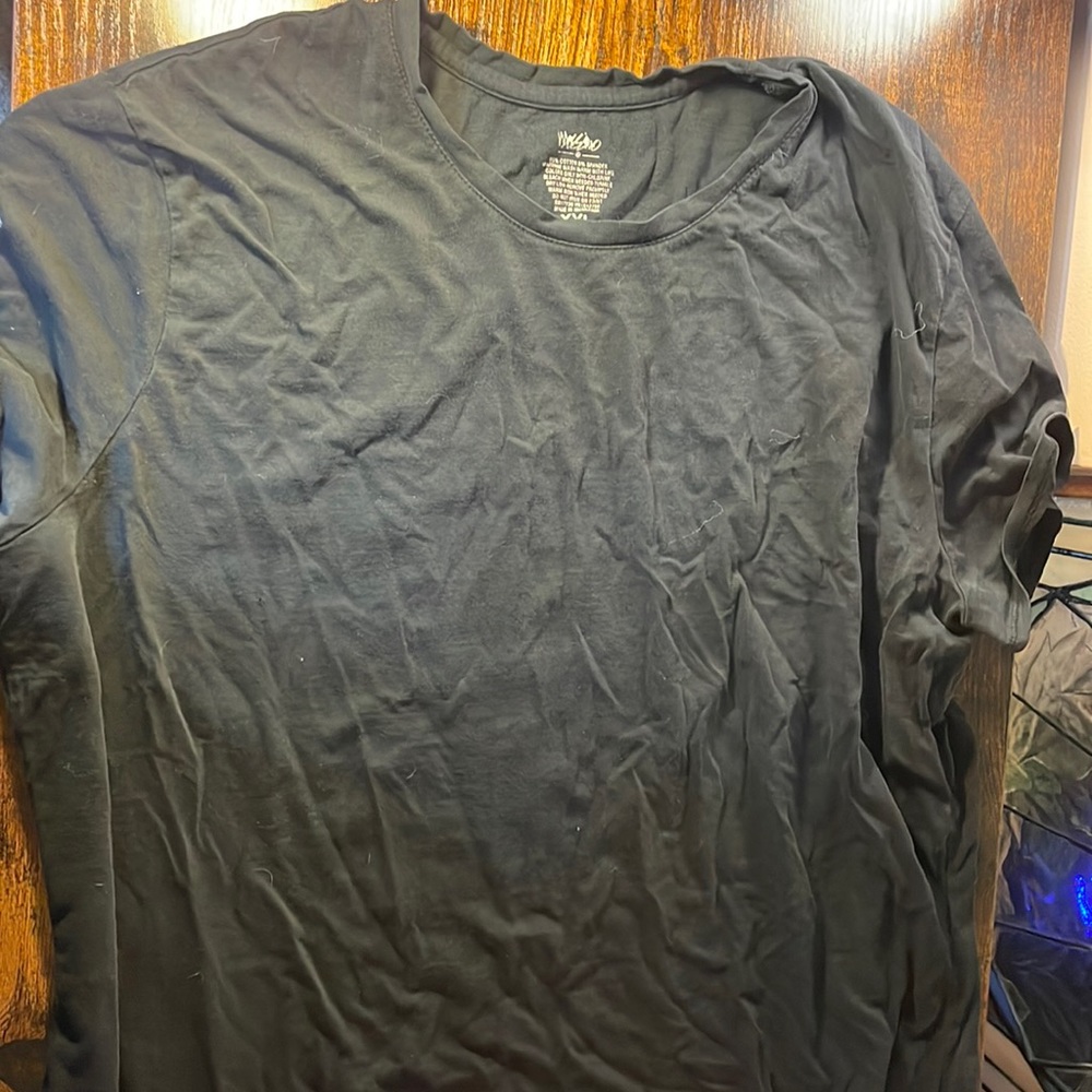 Woman’s tshirt Mossimo size XL black